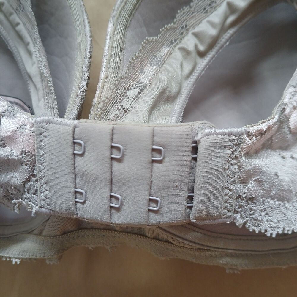 Victoria's Secret Nursing Bra 32DDD Body By Victoria Gray Pink Lace - Picture 5 of 6